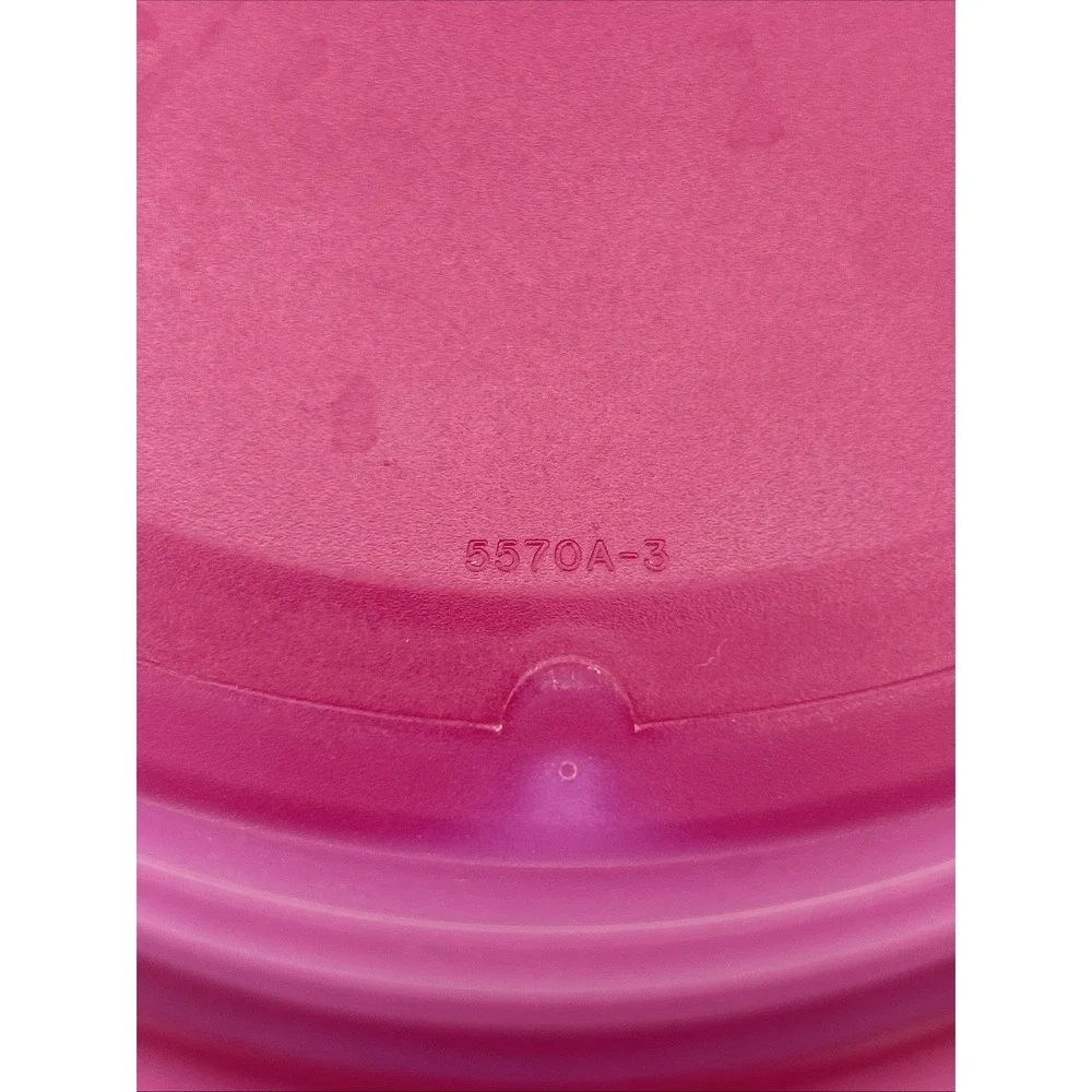 Tupperware Flat Out Collapsible 8 1/4 cup 2L Storage Bowl WITHOUT lid 5570A-3